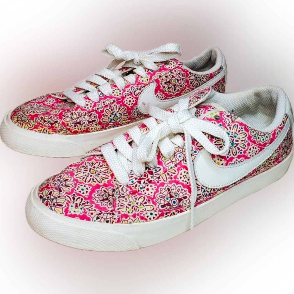Women's Nike Blazer Low Sneaker Pink Floral Paisley Flower Size 6.5 US
